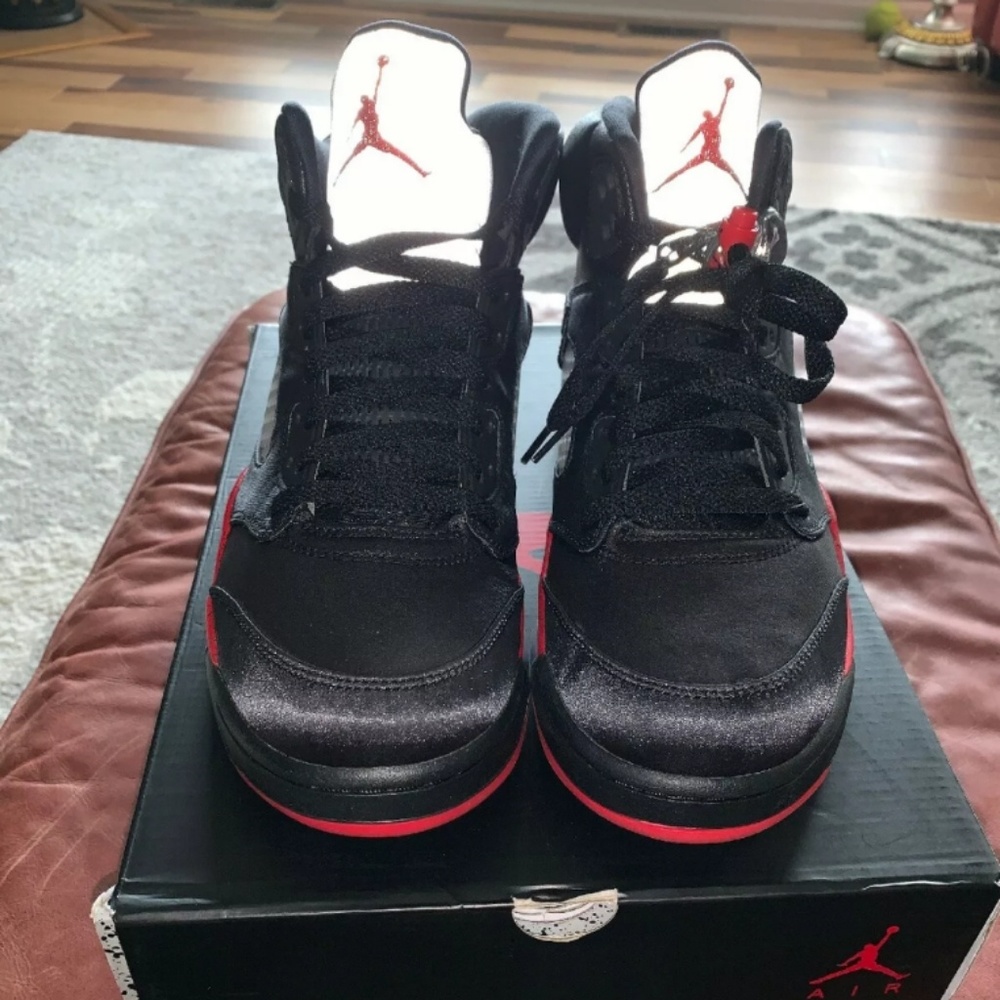 Jordan retro 5 satin bred